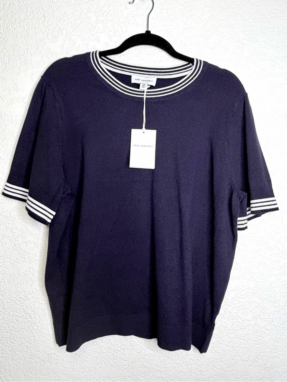 Free Assembly Navy Blue Short Sleeve Sweater T-Shirt Womens XXL Stripes Preppy